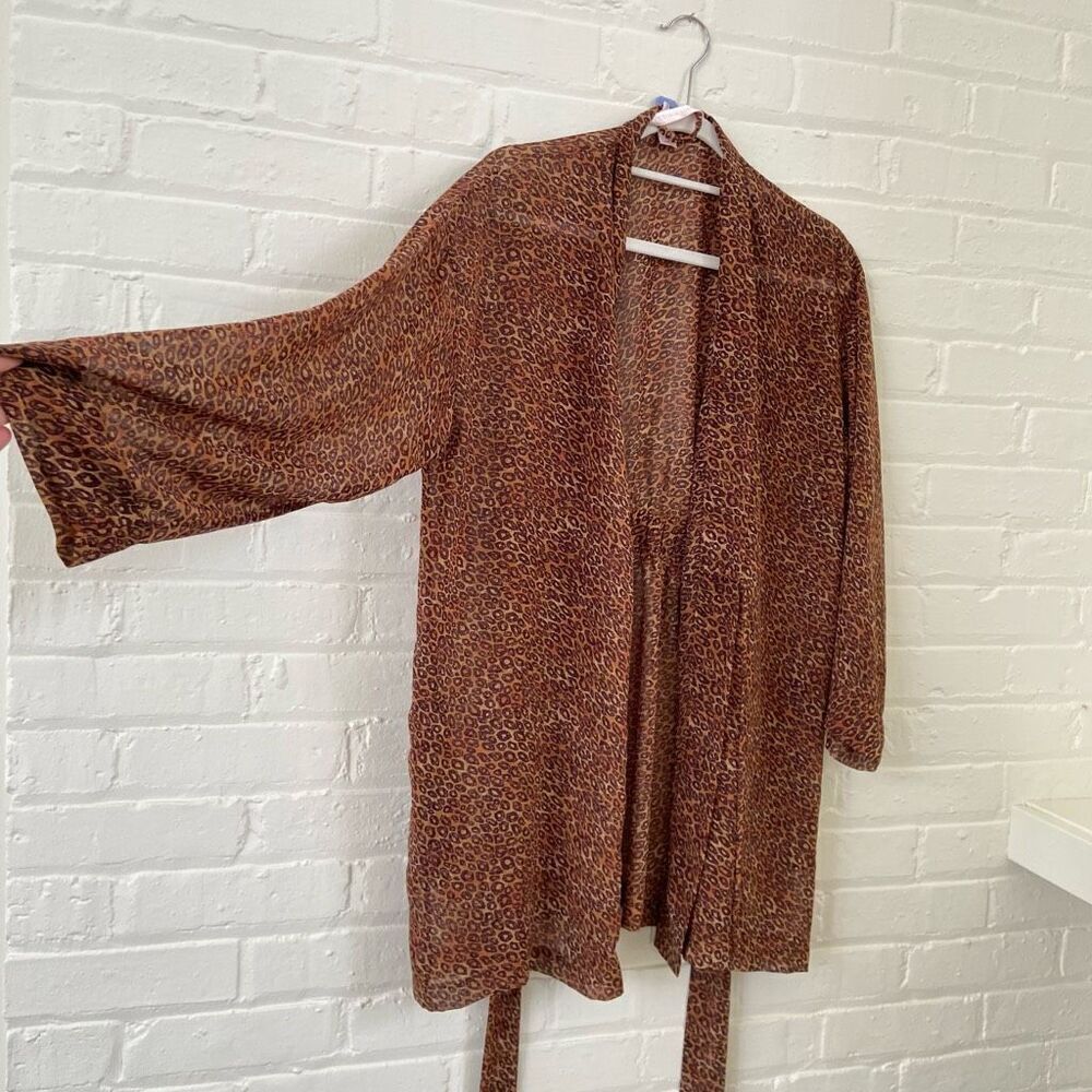 Victoria’s Secret Leopard Print Chiffon Kimono Robe Attached Belt – One Size